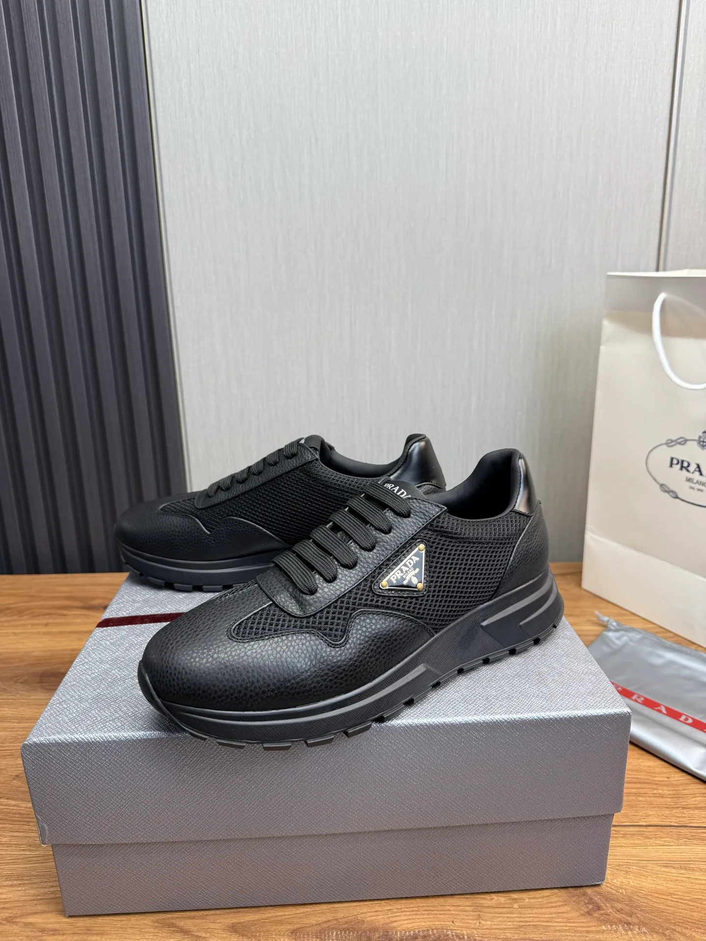 Men's shoes 💰560💰 [PRADA] Men's shoes are popular in the counter, official website is synchronized, 1 high-quality shipment ✔️Original cowhide mesh + cowhide lining, 1🆚1 replica, original sole, 38-45 (45 customized, non-refundable)